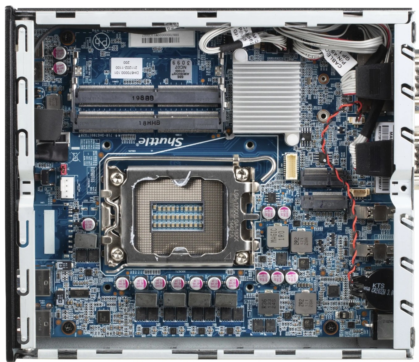Shuttle barebone slim DH670V2 SO-DDR4