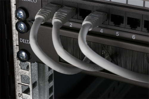 19" 1U harjadega kaablisuunaja, metall/nailon, must