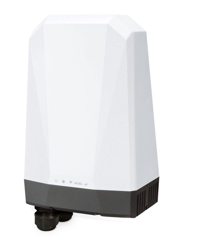 Planet IP68-rated industrial 5G NR outdoor unit with 1-port Gigabit PoE PD - EU